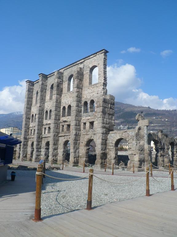 Appartamento" Le Bourg 61" Vda Cir 0208 奥斯塔 外观 照片