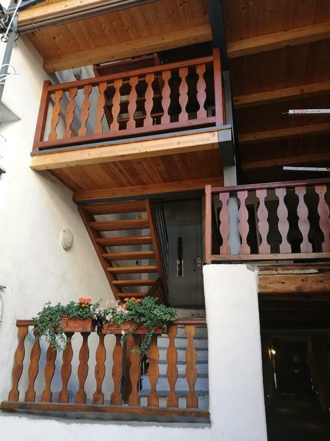 Appartamento" Le Bourg 61" Vda Cir 0208 奥斯塔 外观 照片